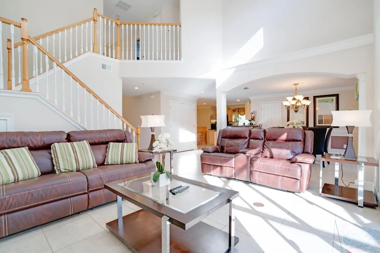 2173Victoria Villa Davenport