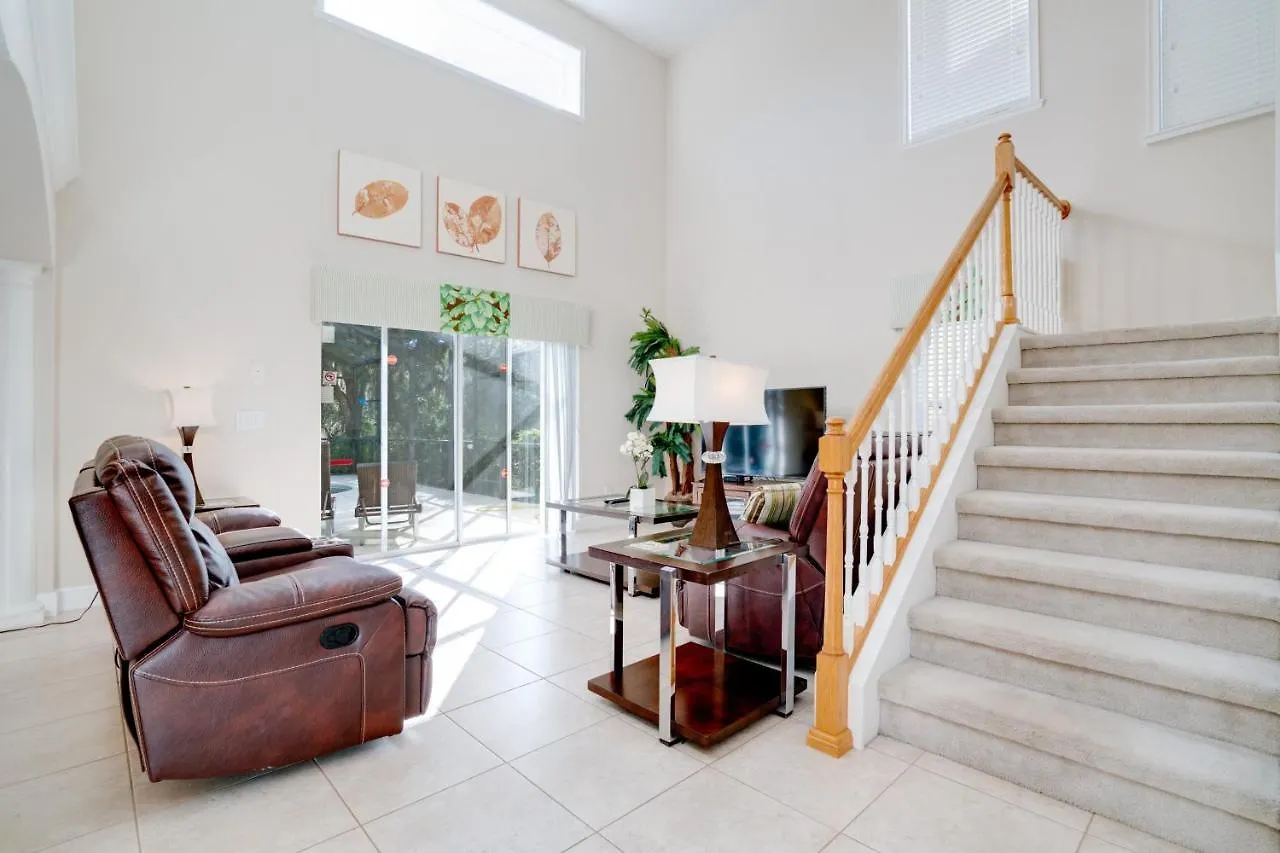 2173Victoria Villa Davenport