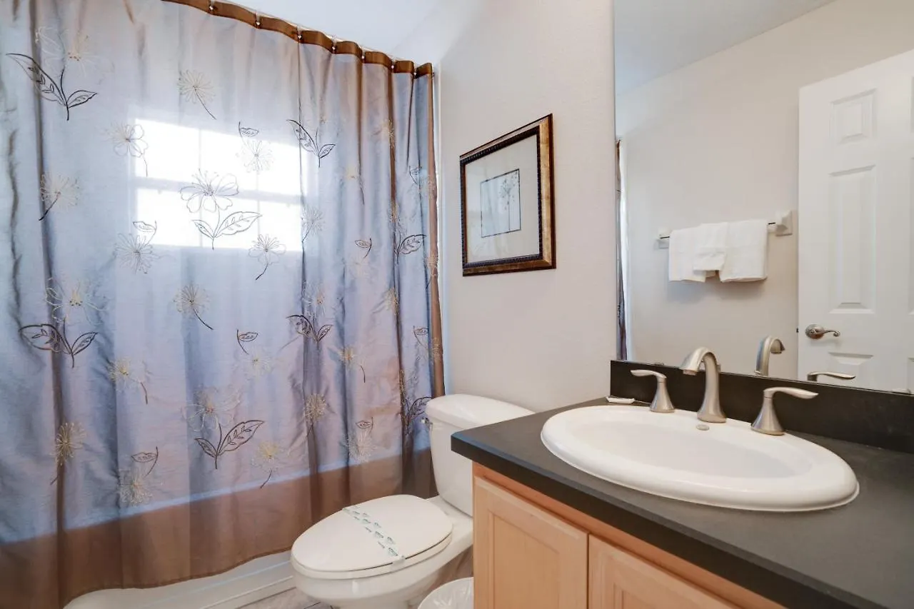2173Victoria Villa Davenport United States